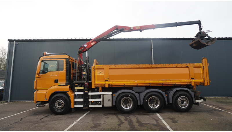 MAN TGS 35.440 8X4 2 SIDE TIPPER WITH HMF Z 1943 CRANE 415.000KM - Camion grue: photos 2 MAN TGS 35.440 8X4 2 SIDE TIPPER WITH HMF Z 1943 CRANE 415.000KM - Camion grue: photos 2