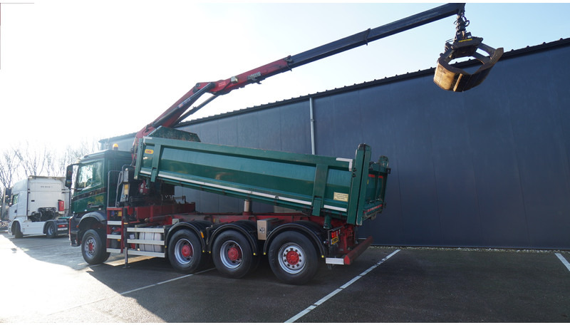 Mercedes-Benz AROCS 3542 8X4 2 SIDE TIPPER WITH HMF Z 1943 CRANE 407.000KM - Camion grue: photos 3 Mercedes-Benz AROCS 3542 8X4 2 SIDE TIPPER WITH HMF Z 1943 CRANE 407.000KM - Camion grue: photos 3