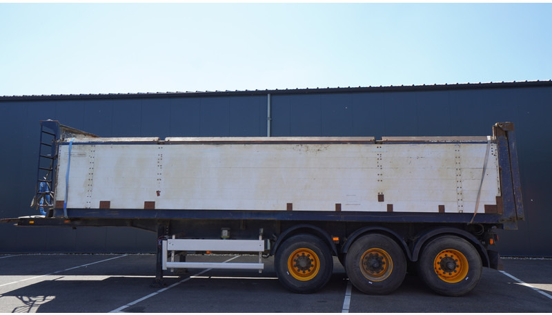 Renders 3 AXLE TIPPER TRAILER - Semi-remorque benne: photos 1 Renders 3 AXLE TIPPER TRAILER - Semi-remorque benne: photos 1