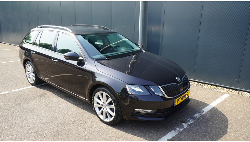 Škoda Octavia COMBI 1.6TDI DSG 85KW GREENTECH AMBITION BUSINESS - Minibus, Transport de personnes: photos 4 Škoda Octavia COMBI 1.6TDI DSG 85KW GREENTECH AMBITION BUSINESS - Minibus, Transport de personnes: photos 4