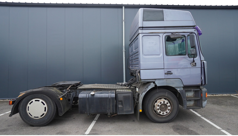 MAN F2000 EURO 2 MANUAL GEARBOX 6 CYLINDER - Tracteur routier: photos 2 MAN F2000 EURO 2 MANUAL GEARBOX 6 CYLINDER - Tracteur routier: photos 2