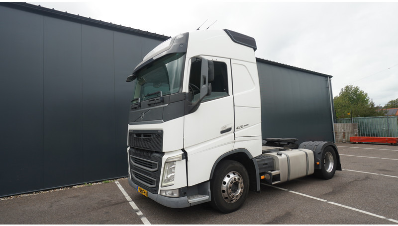 Volvo FH 420 GLOBETROTTER EURO 6 - Tracteur routier: photos 3 Volvo FH 420 GLOBETROTTER EURO 6 - Tracteur routier: photos 3