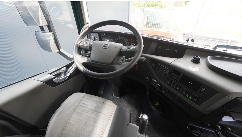 Volvo FH 460 6X2 EURO 6 GLOBETROTTER - Tracteur routier: photos 5 Volvo FH 460 6X2 EURO 6 GLOBETROTTER - Tracteur routier: photos 5