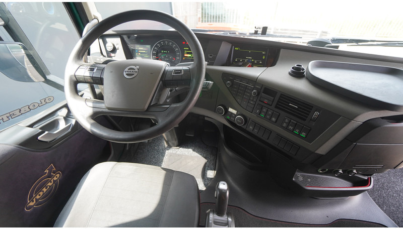 Volvo FH 500 6X2 EURO 6 GLOBETROTTER - Tracteur routier: photos 5 Volvo FH 500 6X2 EURO 6 GLOBETROTTER - Tracteur routier: photos 5