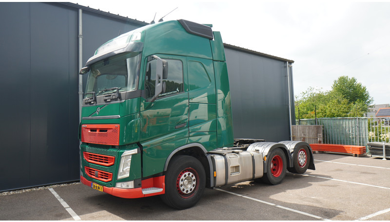 Volvo FH 500 6X2 EURO 6 GLOBETROTTER - Tracteur routier: photos 3 Volvo FH 500 6X2 EURO 6 GLOBETROTTER - Tracteur routier: photos 3