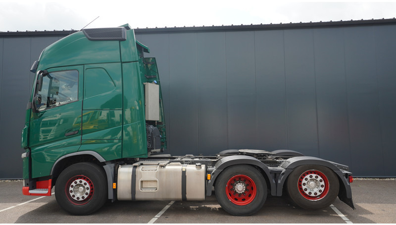 Volvo FH 500 6X2 EURO 6 GLOBETROTTER - Tracteur routier: photos 1 Volvo FH 500 6X2 EURO 6 GLOBETROTTER - Tracteur routier: photos 1