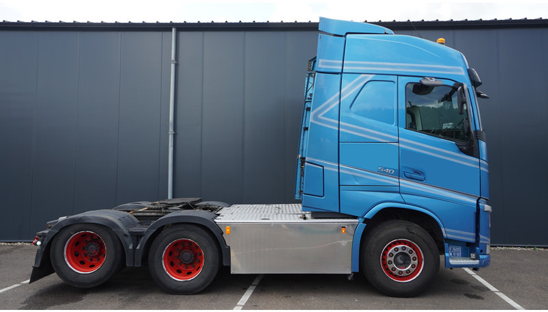 Volvo FH 540 6X4 EURO 6 GLOBETROTTER - Tracteur routier: photos 2 Volvo FH 540 6X4 EURO 6 GLOBETROTTER - Tracteur routier: photos 2