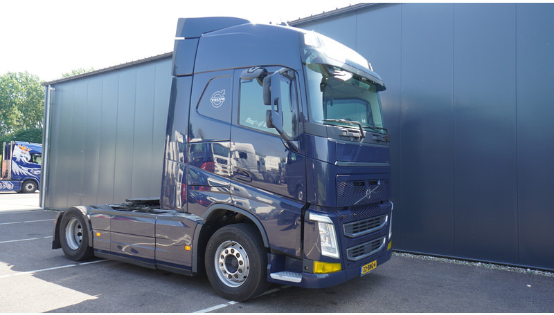 Volvo FH460 EURO 6 GLOBETROTTER 833.000KM - Tracteur routier: photos 4 Volvo FH460 EURO 6 GLOBETROTTER 833.000KM - Tracteur routier: photos 4