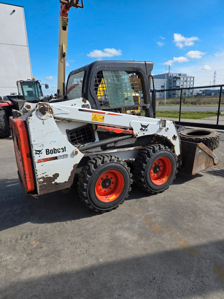 Bobcat S450 - Chargeuse sur pneus: photos 5 Bobcat S450 - Chargeuse sur pneus: photos 5