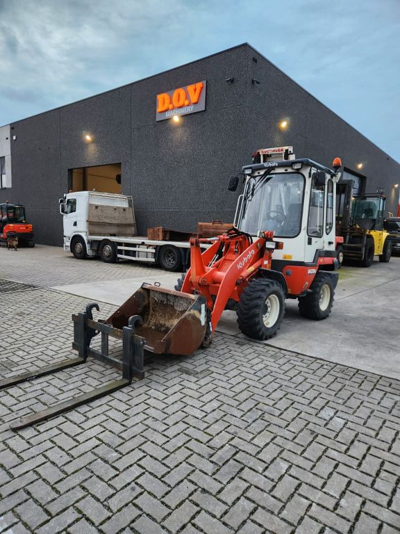Kubota R420 - Chargeuse sur pneus: photos 1 Kubota R420 - Chargeuse sur pneus: photos 1