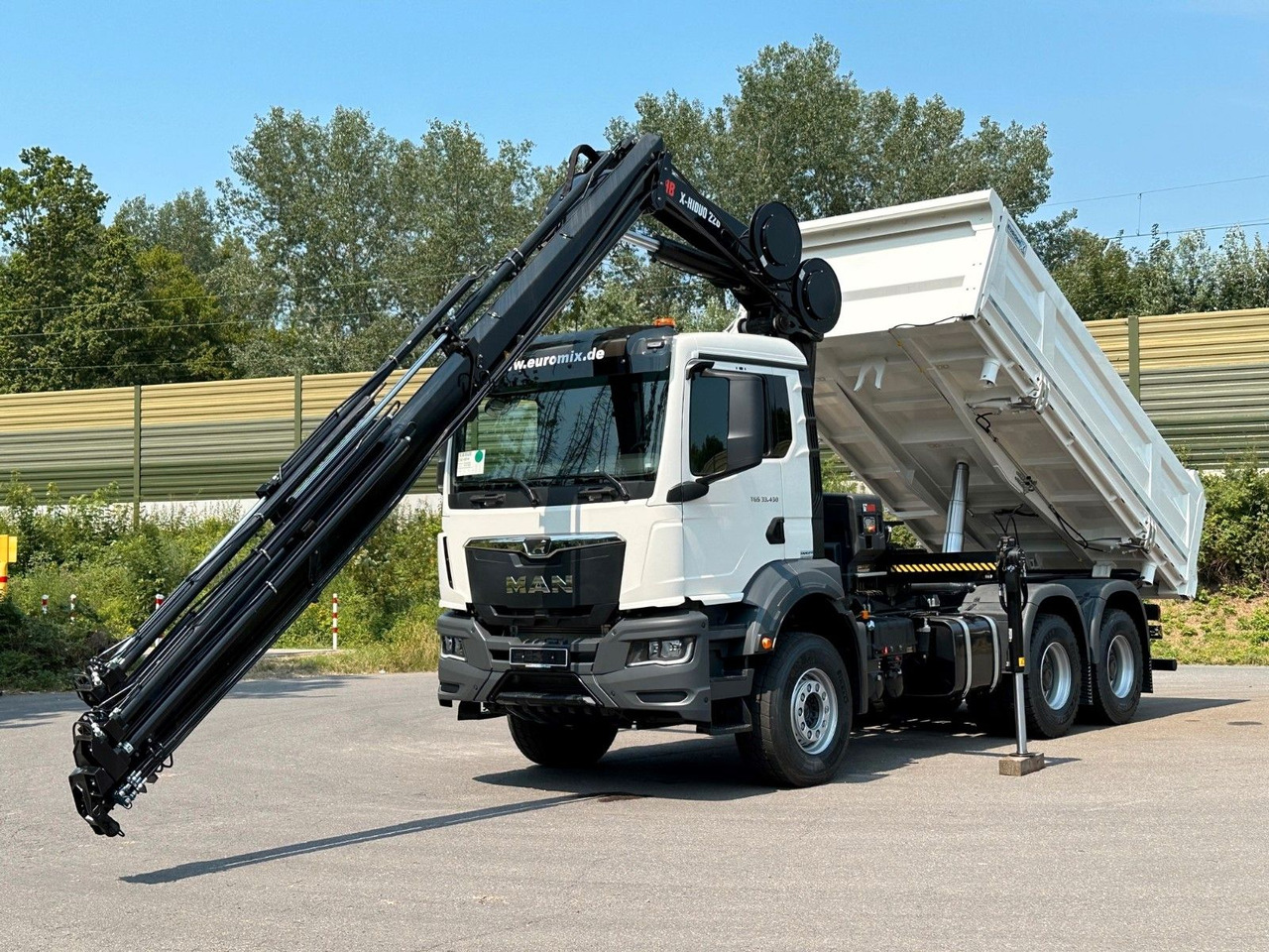 MAN TGS 33.440 6x4 /3-Seiten- Kipper / HIAB 228-6 - Camion benne, Camion grue: photos 3 MAN TGS 33.440 6x4 /3-Seiten- Kipper / HIAB 228-6 - Camion benne, Camion grue: photos 3