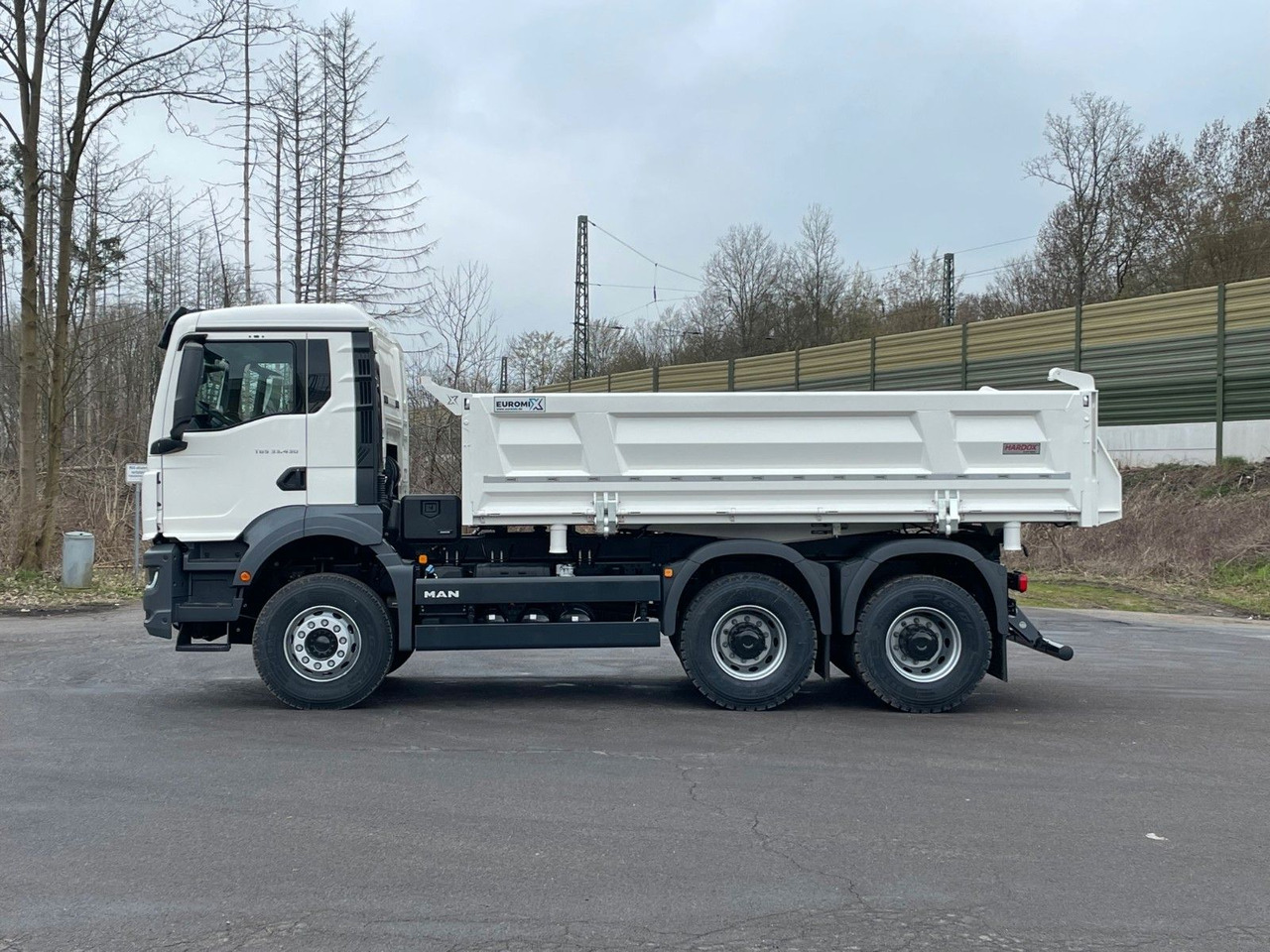 MAN TGS 33.440 6x4 /Euro6 3-Seiten-Kipper EuromixMTP - Camion benne: photos 4 MAN TGS 33.440 6x4 /Euro6 3-Seiten-Kipper EuromixMTP - Camion benne: photos 4