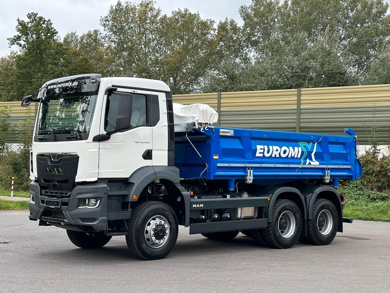 MAN TGS 33.440 6x6 /Euro6 3-Seiten-Kipper EuromixMTP - Camion benne: photos 2 MAN TGS 33.440 6x6 /Euro6 3-Seiten-Kipper EuromixMTP - Camion benne: photos 2