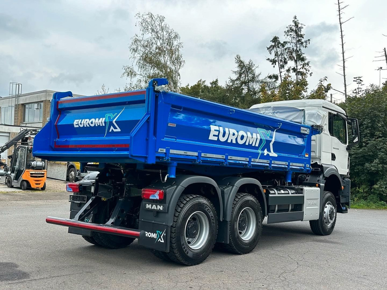 MAN TGS 33.440 6x6 /Euro6 3-Seiten-Kipper EuromixMTP - Camion benne: photos 5 MAN TGS 33.440 6x6 /Euro6 3-Seiten-Kipper EuromixMTP - Camion benne: photos 5