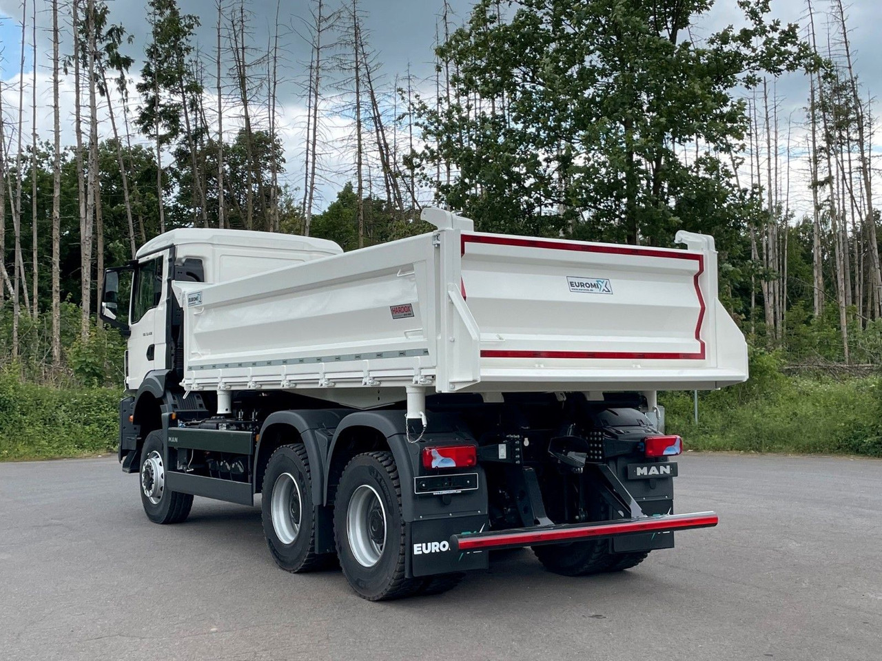 MAN TGS 33.440 6x6 /Euro6 3-Seiten-Kipper EuromixMTP MAN TGS 33.440 6x6 /Euro6 3-Seiten-Kipper EuromixMTP - Camion benne: photos 5 MAN TGS 33.440 6x6 /Euro6 3-Seiten-Kipper EuromixMTP MAN TGS 33.440 6x6 /Euro6 3-Seiten-Kipper EuromixMTP - Camion benne: photos 5