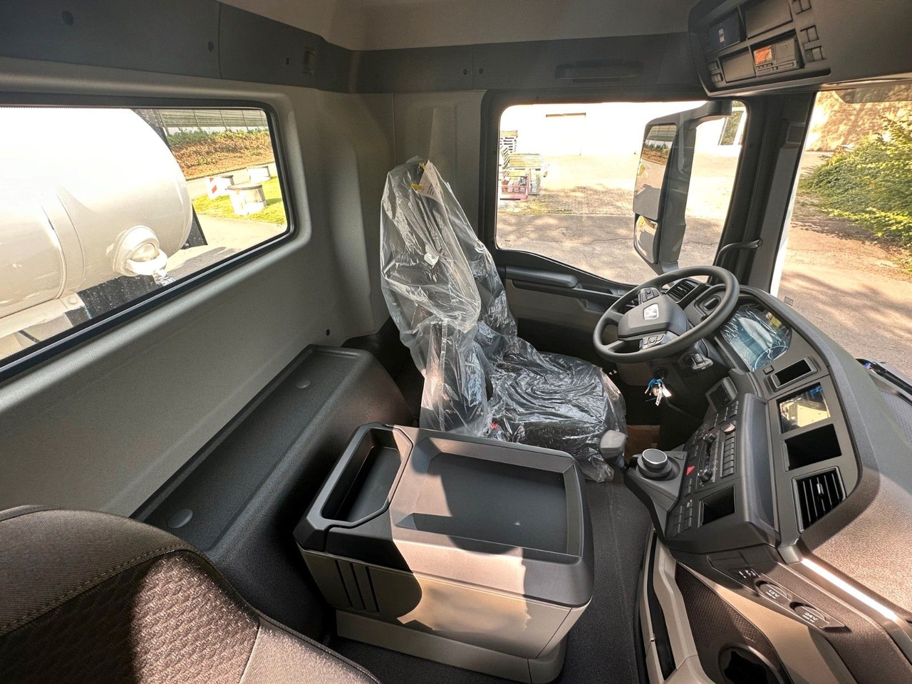 MAN TGS 35.470 BB Fahrmischer Betonpumpe 28m SWAN MAN TGS 35.470 BB Fahrmischer Betonpumpe 28m SWAN - Camion pompe: photos 4 MAN TGS 35.470 BB Fahrmischer Betonpumpe 28m SWAN MAN TGS 35.470 BB Fahrmischer Betonpumpe 28m SWAN - Camion pompe: photos 4