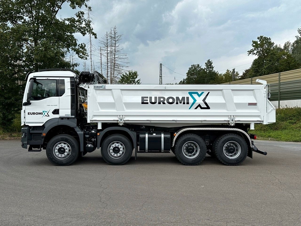 MAN TGS 35.480 8x4 EuromixMTP 3-Seiten-Kipper - Camion benne: photos 4 MAN TGS 35.480 8x4 EuromixMTP 3-Seiten-Kipper - Camion benne: photos 4