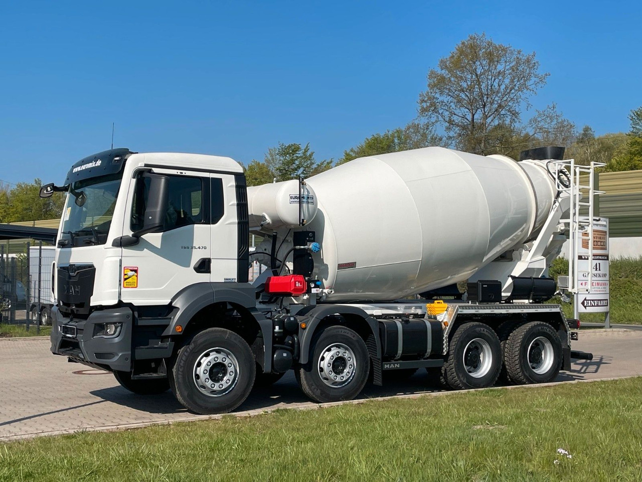 MAN TGS 35.520 8x4 /Euro6e EuromixMTP EM 10 L - Camion malaxeur: photos 1 MAN TGS 35.520 8x4 /Euro6e EuromixMTP EM 10 L - Camion malaxeur: photos 1