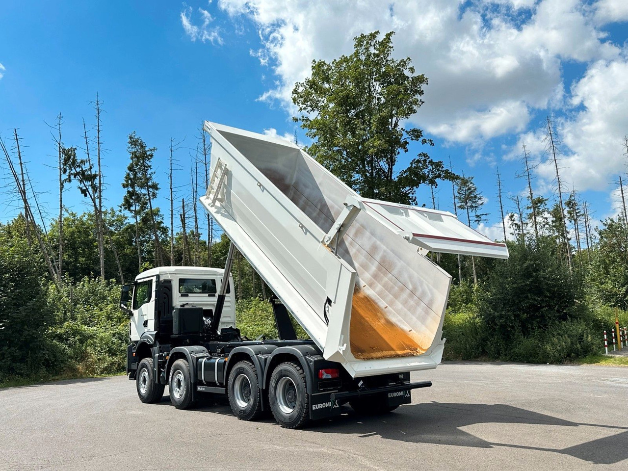 MAN TGS 37.520 8x4 EuromixMTP Mulden Kipper - Camion benne: photos 4 MAN TGS 37.520 8x4 EuromixMTP Mulden Kipper - Camion benne: photos 4