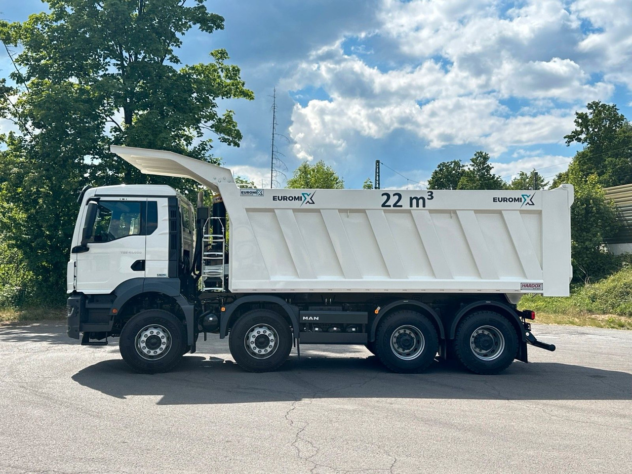 MAN TGS 41.440 8x4 EuromixMTP 22m³ Eckige Mulde - Camion benne: photos 4 MAN TGS 41.440 8x4 EuromixMTP 22m³ Eckige Mulde - Camion benne: photos 4