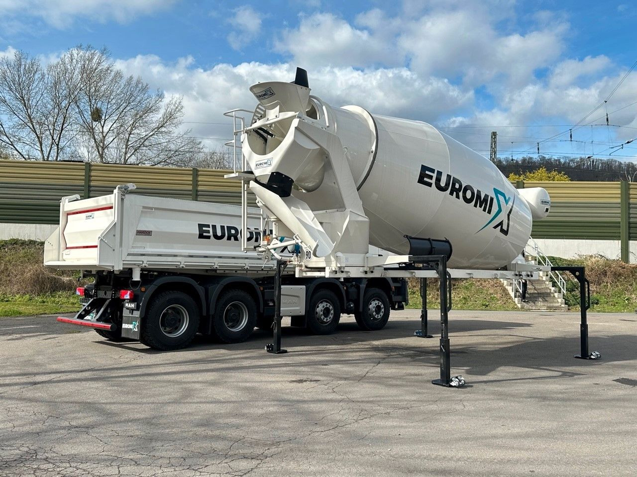 MAN TGS 41.440 8x4 WECHSELSYSTEM KIPPER+MISCHER - Camion malaxeur: photos 5 MAN TGS 41.440 8x4 WECHSELSYSTEM KIPPER+MISCHER - Camion malaxeur: photos 5