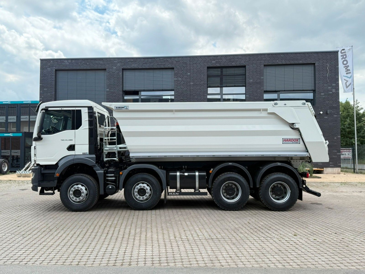 MAN TGS 41.480 BB 8X4 Hydraulische Klappe - Camion benne: photos 5 MAN TGS 41.480 BB 8X4 Hydraulische Klappe - Camion benne: photos 5