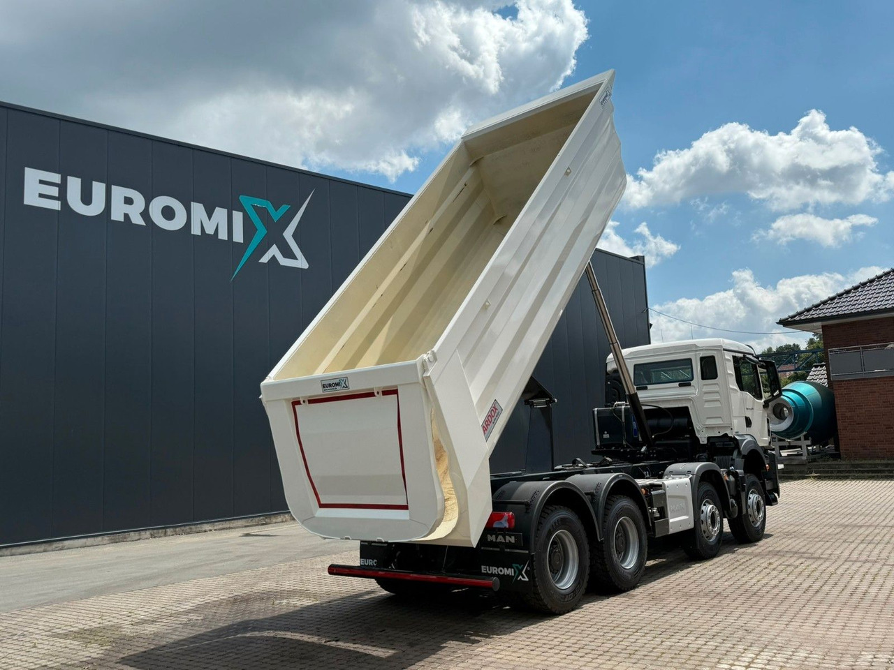 Camion benne MAN TGS 41.520 BB 8X4 Euromix MuldenKipper  Retarder: photos 16