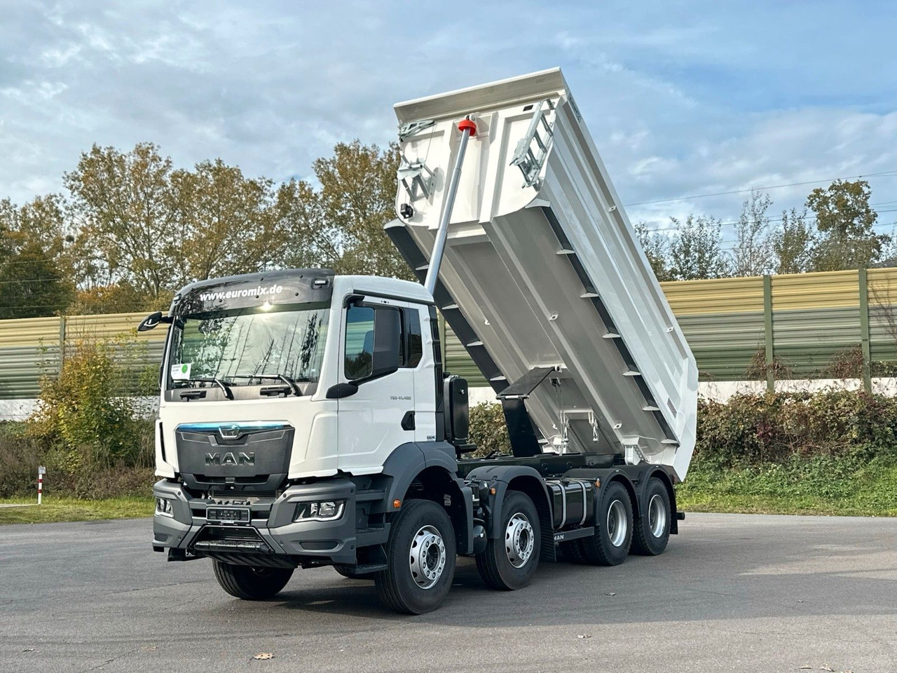 MAN TGS 41.520 BB 8X4 Euromix Retarder - Camion benne: photos 3 MAN TGS 41.520 BB 8X4 Euromix Retarder - Camion benne: photos 3