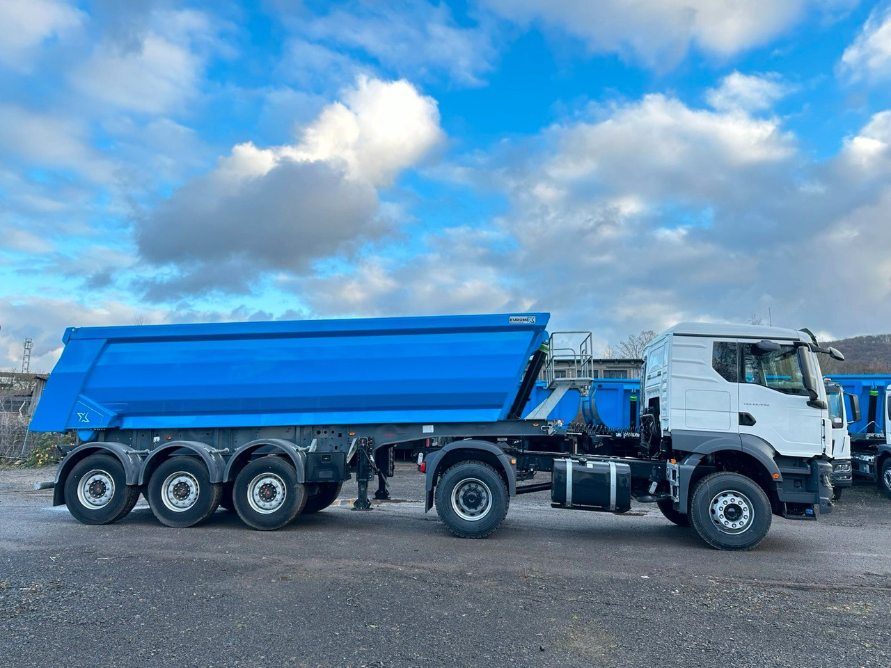 MAN TGS 22.440 4x2 Euro 2 EuromixMTP Kipper 27m³ MAN TGS 22.440 4x2 Euro 2 EuromixMTP Kipper 27m³ - Tracteur routier: photos 4 MAN TGS 22.440 4x2 Euro 2 EuromixMTP Kipper 27m³ MAN TGS 22.440 4x2 Euro 2 EuromixMTP Kipper 27m³ - Tracteur routier: photos 4
