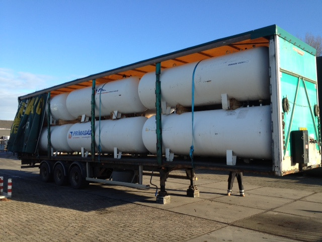 5000 L (2,5 ton) Gastank on trailer -Gas, Gaz, LPG, GPL, Propane, Butane tanks aboveground working pressure 15.6 bar Used tanks-Also available per single piece ID 1.005 - Réservoir de carburant pour Camion: photos 1 5000 L (2,5 ton) Gastank on trailer -Gas, Gaz, LPG, GPL, Propane, Butane tanks aboveground working pressure 15.6 bar Used tanks-Also available per single piece ID 1.005 - Réservoir de carburant pour Camion: photos 1