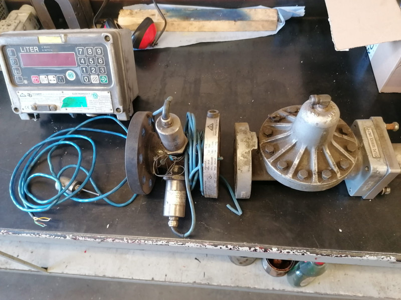 Used complete set Flowmeter set Alfons Haar type PT1 LPG , GPL - Système de carburant pour Camion: photos 3 Used complete set Flowmeter set Alfons Haar type PT1 LPG , GPL - Système de carburant pour Camion: photos 3