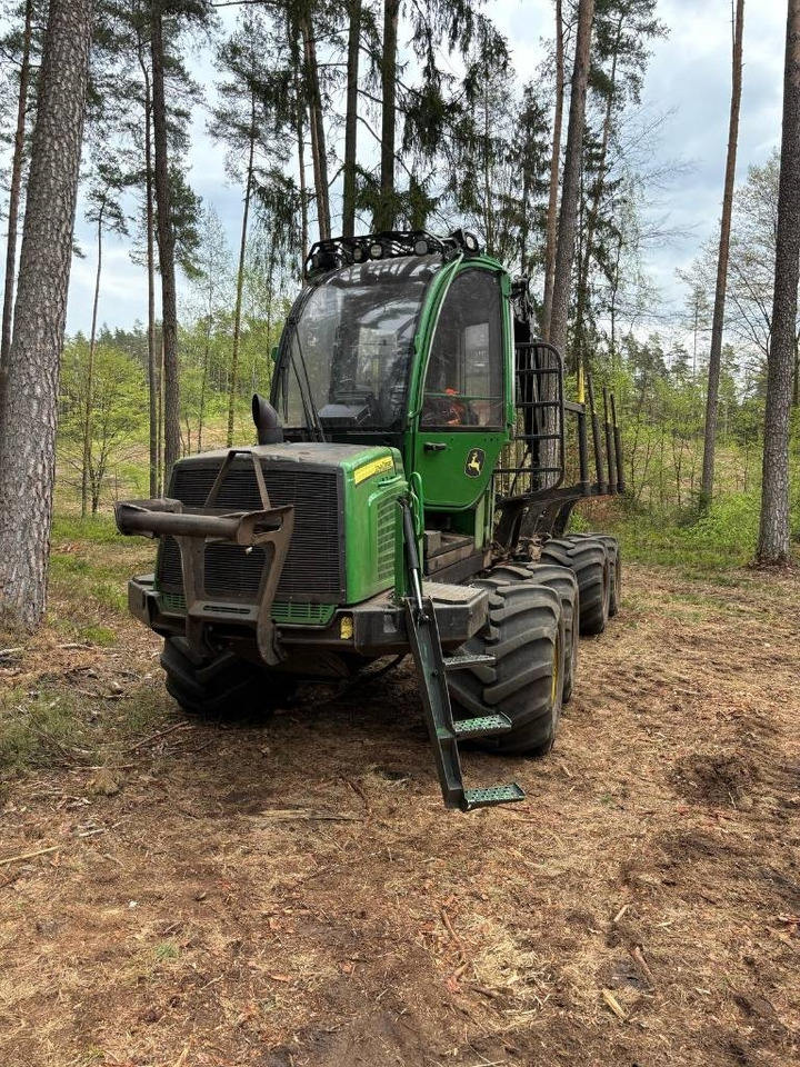 John Deere 810 E  - Porteur: photos 2 John Deere 810 E  - Porteur: photos 2