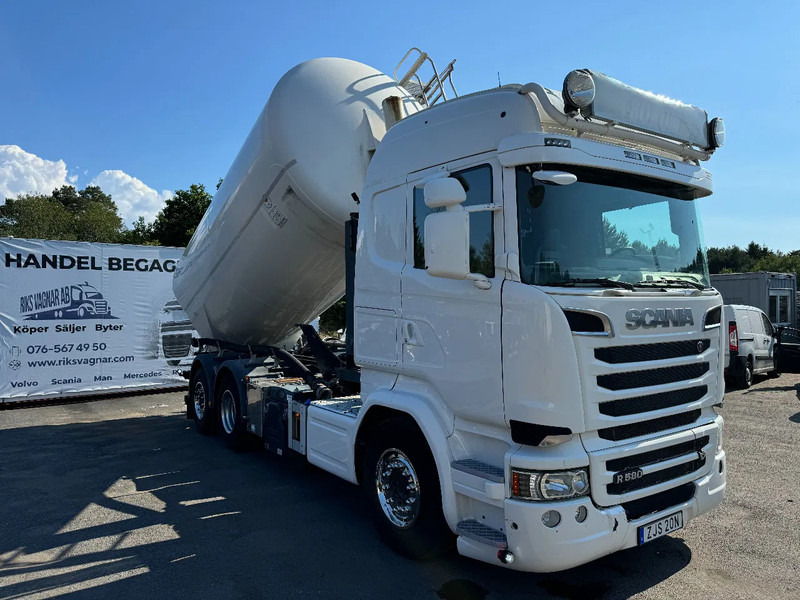 Scania R580 V8 6x2, Retarder, Compressor, Silo / Bulk, 2015 - Camion citerne: photos 1 Scania R580 V8 6x2, Retarder, Compressor, Silo / Bulk, 2015 - Camion citerne: photos 1