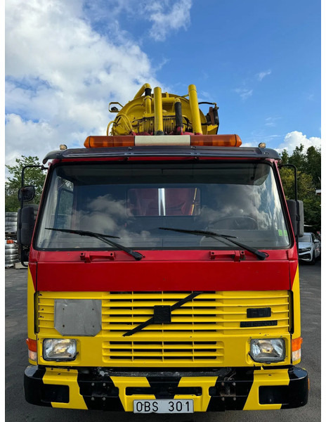 Volvo FL 10.320 12m3 Sludge / Vacuum & High Pressure-Truck, YM: 1990 - Camion hydrocureur: photos 2 Volvo FL 10.320 12m3 Sludge / Vacuum & High Pressure-Truck, YM: 1990 - Camion hydrocureur: photos 2