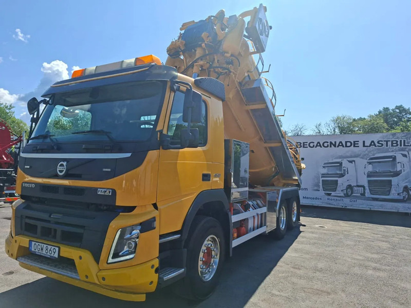 Volvo FMX 450 Combi Vacuum/Pressure 14m3 (1,5 + 12,5m3), 2017 - Camion hydrocureur: photos 3 Volvo FMX 450 Combi Vacuum/Pressure 14m3 (1,5 + 12,5m3), 2017 - Camion hydrocureur: photos 3