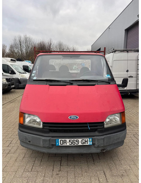 Ford Transit **FRENCH ORIGIN-DIESEL** - Utilitaire plateau: photos 2 Ford Transit **FRENCH ORIGIN-DIESEL** - Utilitaire plateau: photos 2