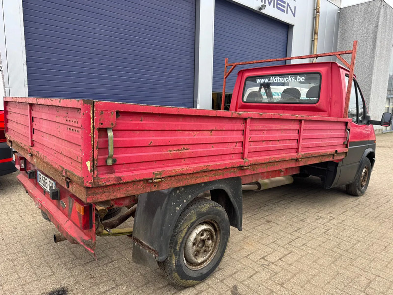 Ford Transit **FRENCH ORIGIN-DIESEL** - Utilitaire plateau: photos 4 Ford Transit **FRENCH ORIGIN-DIESEL** - Utilitaire plateau: photos 4