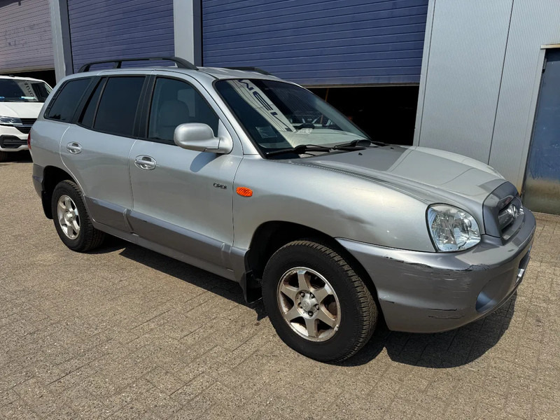 Hyundai Santa Fe **97000KM ONLY** - SUV: photos 3 Hyundai Santa Fe **97000KM ONLY** - SUV: photos 3