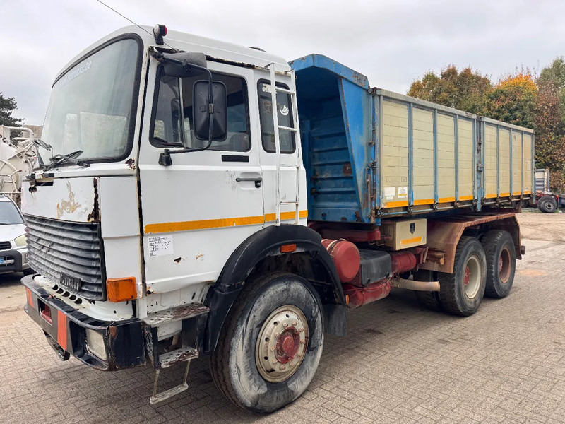 Iveco Turbotech 330.30 **6CYLINDER-WATERCOOLING-BIG AXXLES** - Camion benne: photos 3 Iveco Turbotech 330.30 **6CYLINDER-WATERCOOLING-BIG AXXLES** - Camion benne: photos 3