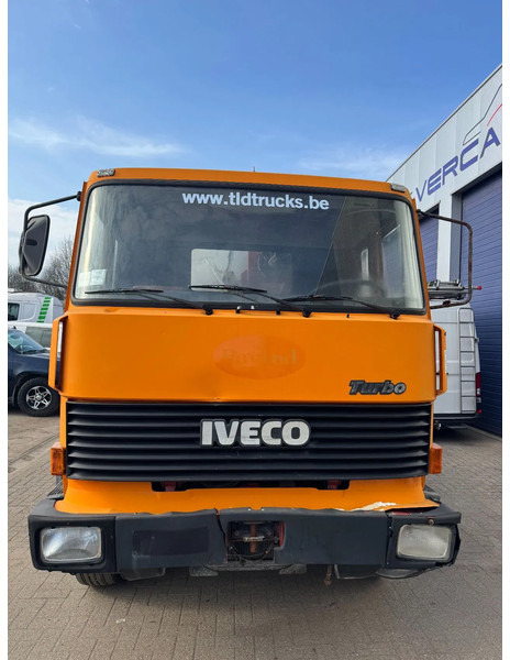 Iveco Turbotech **VACUMTRUCK-HYDROCUREUR** - Camion hydrocureur: photos 2 Iveco Turbotech **VACUMTRUCK-HYDROCUREUR** - Camion hydrocureur: photos 2