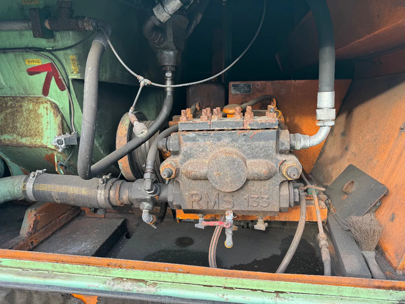 Mercedes-Benz 1617 **BELGIAN TRUCK-6CYL-FULL STEEL** - Camion citerne: photos 4 Mercedes-Benz 1617 **BELGIAN TRUCK-6CYL-FULL STEEL** - Camion citerne: photos 4