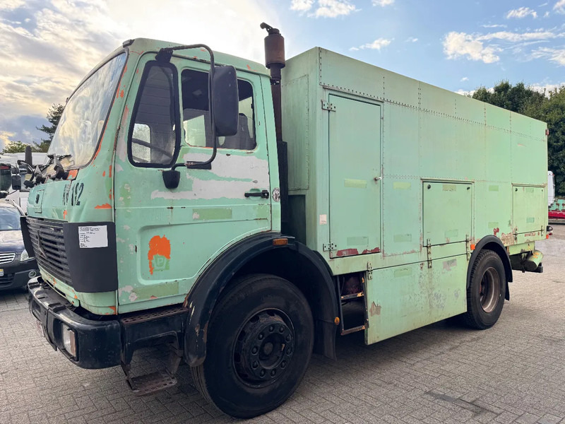 Mercedes-Benz 1617 **BELGIAN TRUCK-6CYL-FULL STEEL** - Camion citerne: photos 1 Mercedes-Benz 1617 **BELGIAN TRUCK-6CYL-FULL STEEL** - Camion citerne: photos 1