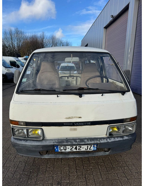 Nissan Vanette **DIESEL-FRANCH ORIGINE** - Fourgonnette: photos 2 Nissan Vanette **DIESEL-FRANCH ORIGINE** - Fourgonnette: photos 2