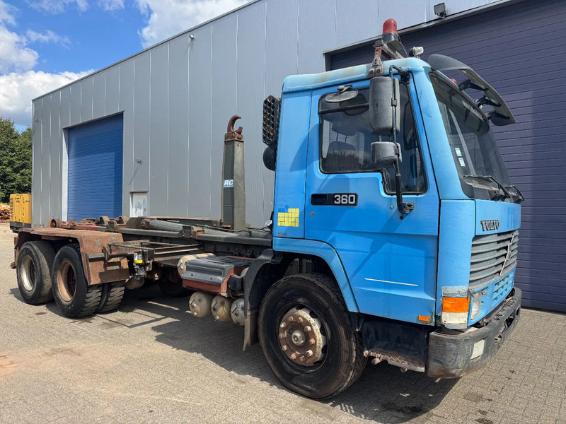 Volvo FL 10.360 **6X4-BELGIAN TRUCK-FULL STEEL SUSPENSION** - Camion ampliroll: photos 1 Volvo FL 10.360 **6X4-BELGIAN TRUCK-FULL STEEL SUSPENSION** - Camion ampliroll: photos 1