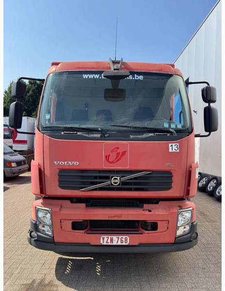 Volvo FL 240 **EURO 4-MANUAL GEARBOX** - Camion fourgon: photos 2 Volvo FL 240 **EURO 4-MANUAL GEARBOX** - Camion fourgon: photos 2
