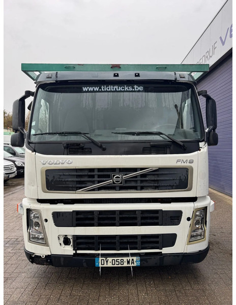 Volvo FM 9.260 **MANUAL GEARBOX-FRENCH ORIGINE** - Camion plateau: photos 2 Volvo FM 9.260 **MANUAL GEARBOX-FRENCH ORIGINE** - Camion plateau: photos 2