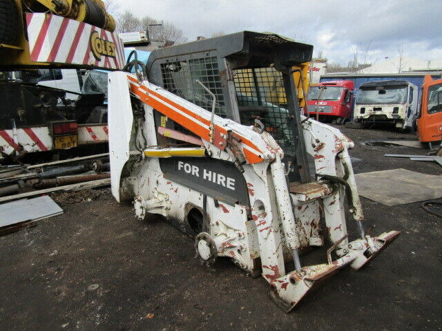 CASE 60XT SKID STEER 4BT CUMMINS (PARTS) - Mini chargeuse: photos 2 CASE 60XT SKID STEER 4BT CUMMINS (PARTS) - Mini chargeuse: photos 2