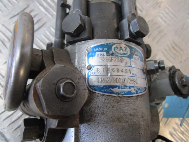 CAV ROTO DPA DIESEL FUEL INJECTION PUMP TYPE 3266F238 - Système de carburant pour Camion: photos 2 CAV ROTO DPA DIESEL FUEL INJECTION PUMP TYPE 3266F238 - Système de carburant pour Camion: photos 2