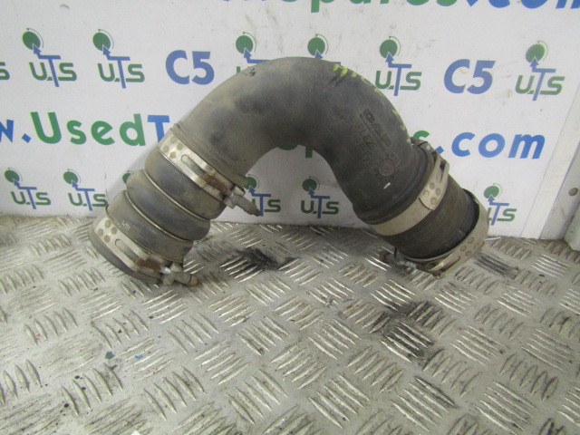 DAF LF 220 EURO 6 INTERCOOLER PIPE P/NO APUE 254 - Moteur et pièces pour Camion: photos 1 DAF LF 220 EURO 6 INTERCOOLER PIPE P/NO APUE 254 - Moteur et pièces pour Camion: photos 1