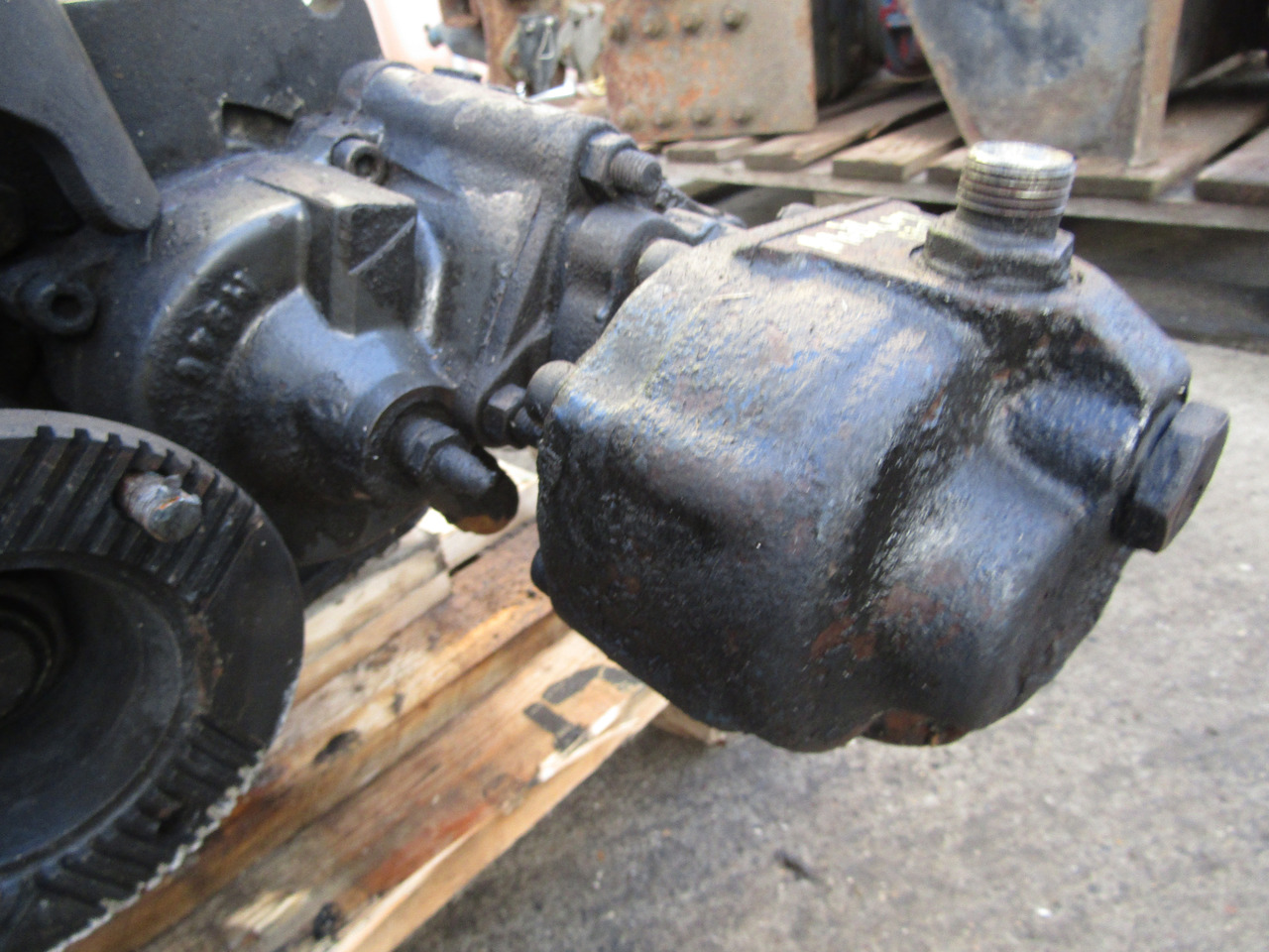 EATON 6 SPEED PTO (5206B GEARBOX) - Hydraulique pour Camion: photos 3 EATON 6 SPEED PTO (5206B GEARBOX) - Hydraulique pour Camion: photos 3